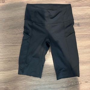 NWOT lululemon 10 inch speed up short